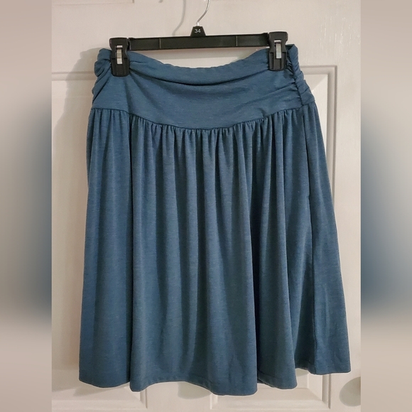 NWT HALARA Pocket Skirt - Picture 2 of 5